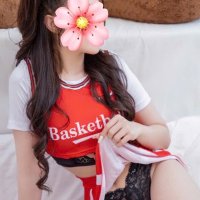 Mẫn Nhi đẹp cuốn hút và khả năng làm vừa lòng mọi khách